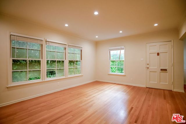10761 Massachusetts Avenue 4, Los Angeles, CA 90024