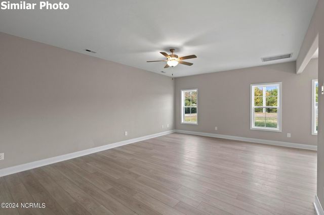 911 Wild Azalea Way, Hubert, NC 28539