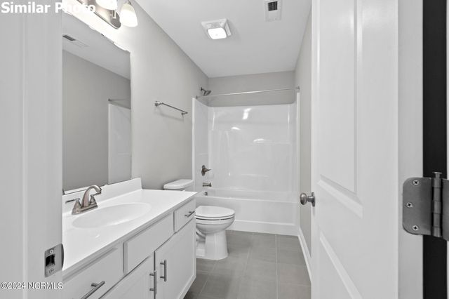 911 Wild Azalea Way, Hubert, NC 28539