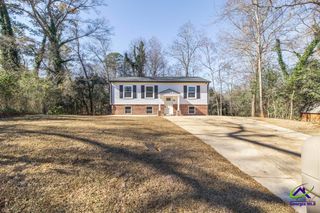 102 Oregon Ct, Warner Robins, GA 31093