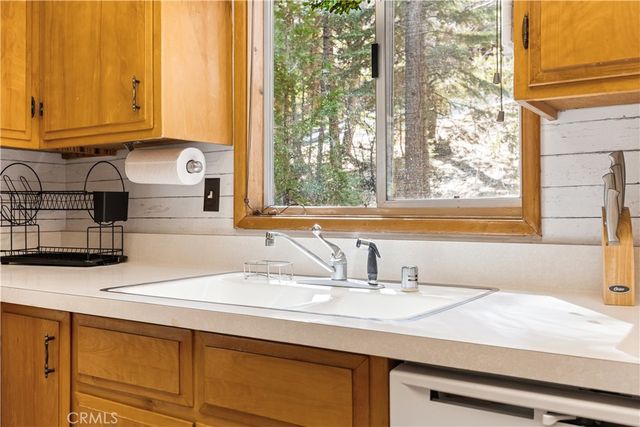 450 Annandale, Lake Arrowhead, CA 92352