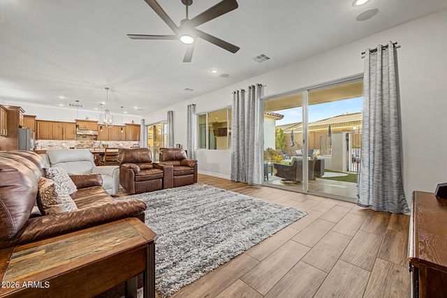 18538 W THUNDERHILL Place, Goodyear, AZ 85338