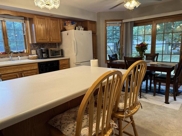642 E Waterford Drive, Beloit, WI 53511