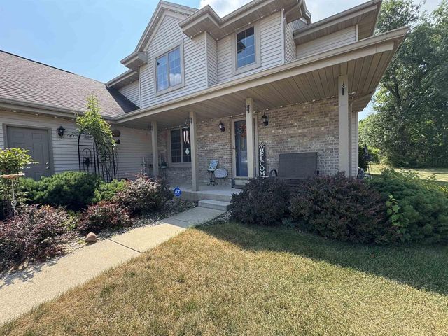 642 E Waterford Drive, Beloit, WI 53511