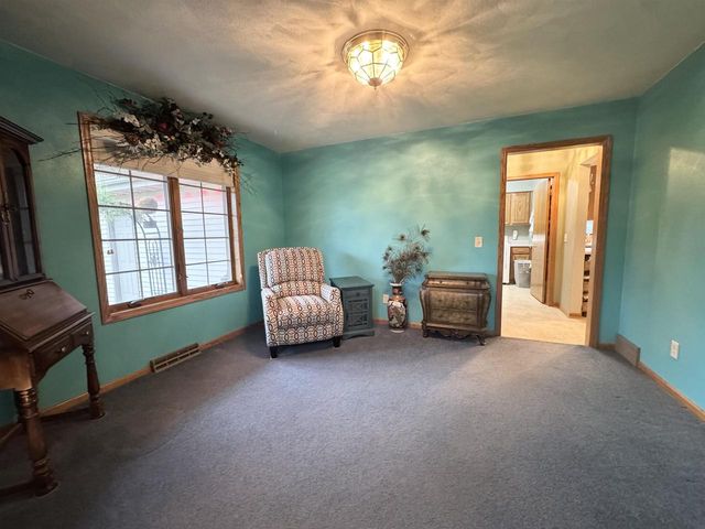 642 E Waterford Drive, Beloit, WI 53511