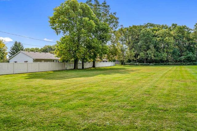 642 E Waterford Drive, Beloit, WI 53511