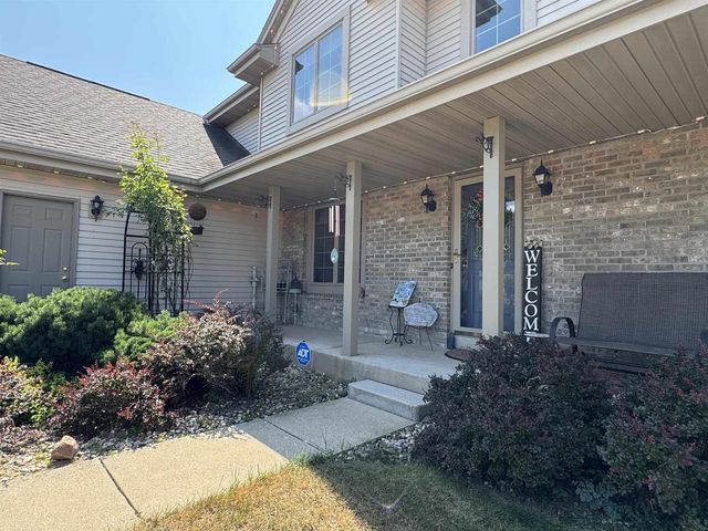 642 E Waterford Drive, Beloit, WI 53511