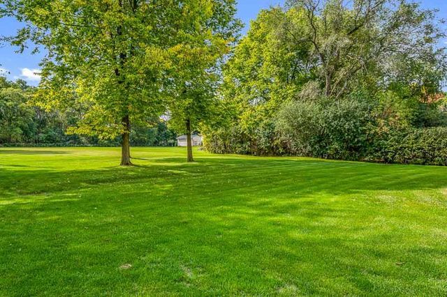 642 E Waterford Drive, Beloit, WI 53511