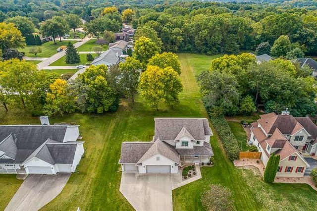 642 E Waterford Drive, Beloit, WI 53511