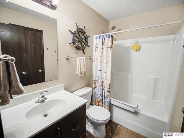 1919 SW 27th Street, Lincoln, NE 68522