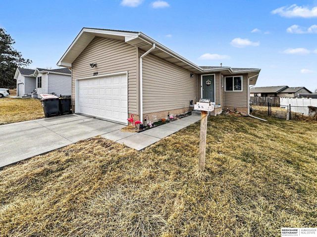 1919 SW 27th Street, Lincoln, NE 68522