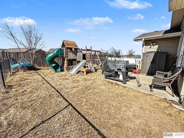 1919 SW 27th Street, Lincoln, NE 68522