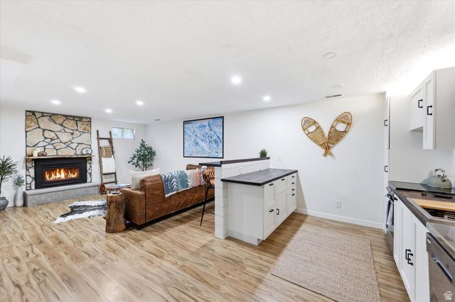 2336 CAVALIER DR, Cottonwood Heights, UT 84121