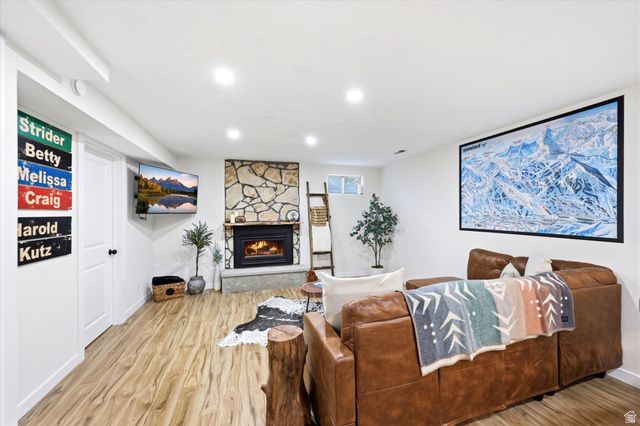 2336 CAVALIER DR, Cottonwood Heights, UT 84121
