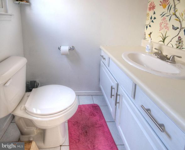 30 URANUS RD, Sewell, NJ 08080