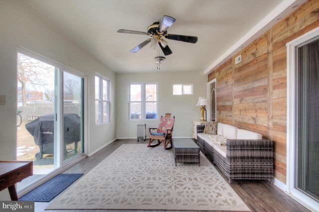 30 URANUS RD, Sewell, NJ 08080