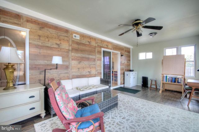 30 URANUS RD, Sewell, NJ 08080