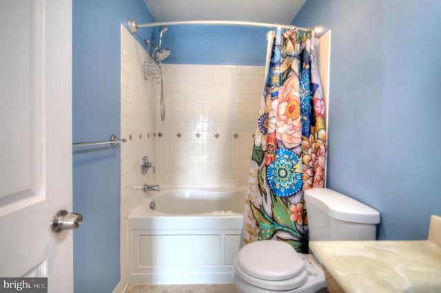 30 URANUS RD, Sewell, NJ 08080