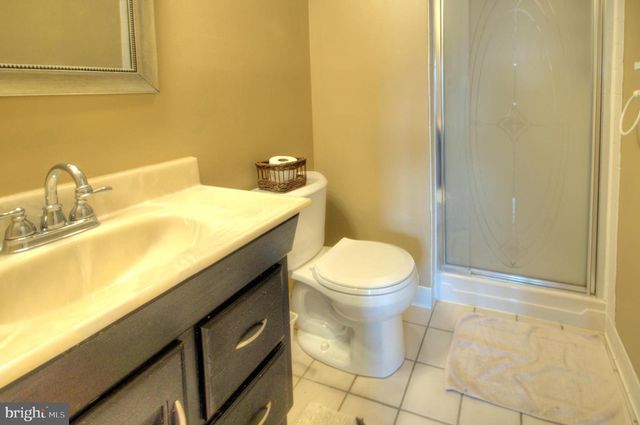 30 URANUS RD, Sewell, NJ 08080