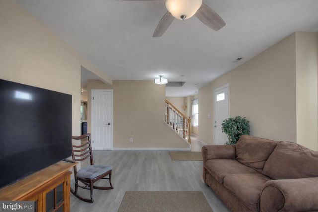 30 URANUS RD, Sewell, NJ 08080