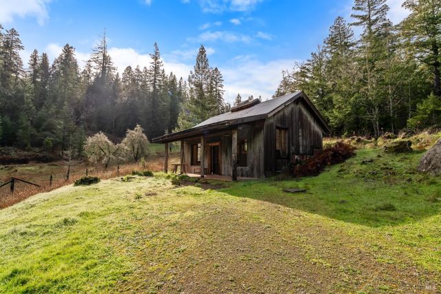 480 Pearl St, Cazadero, CA 95421