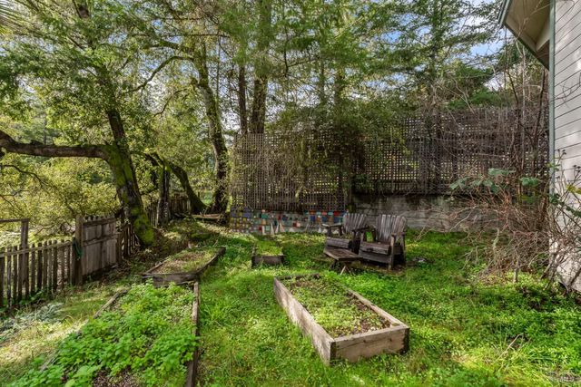 480 Pearl St, Cazadero, CA 95421