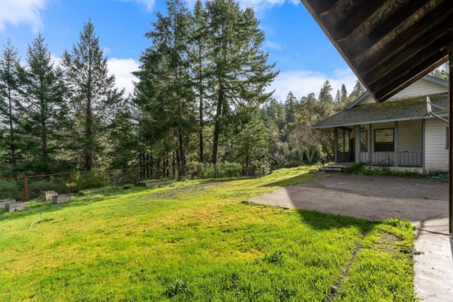 480 Pearl St, Cazadero, CA 95421