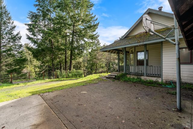 480 Pearl St, Cazadero, CA 95421