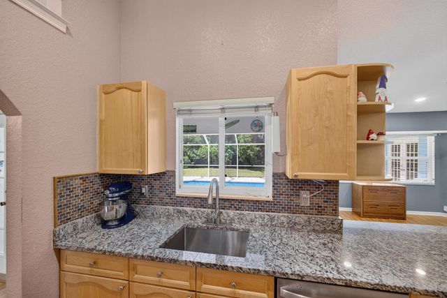 17101 60th Lane N, Loxahatchee, FL 33470