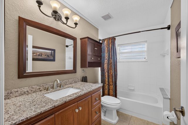 17101 60th Lane N, Loxahatchee, FL 33470