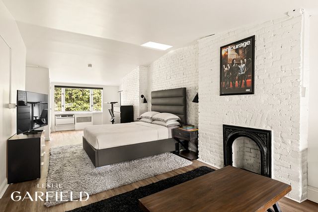 15 GAY Street, New York City, NY 10014