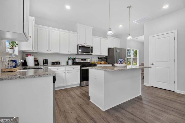 744 Clark Lake Estates Drive, Grayson, GA 30017