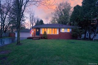 28501 Pontiac Trail, Lyon Charter Township, MI 48178