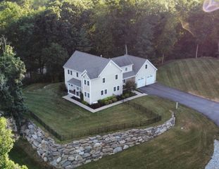 28 Old Lowell Rd, Westford, MA 01886