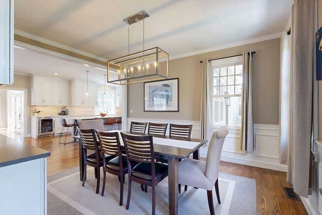 15 Loeffler Ln, Medfield, MA 02052