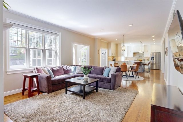 15 Loeffler Ln, Medfield, MA 02052