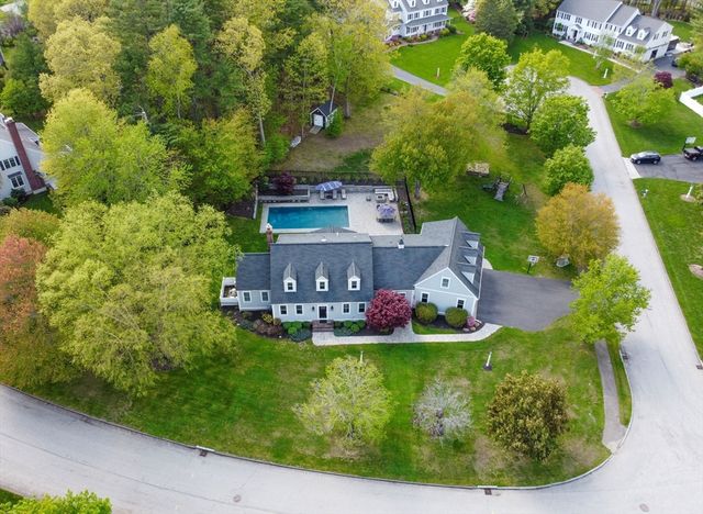 15 Loeffler Ln, Medfield, MA 02052