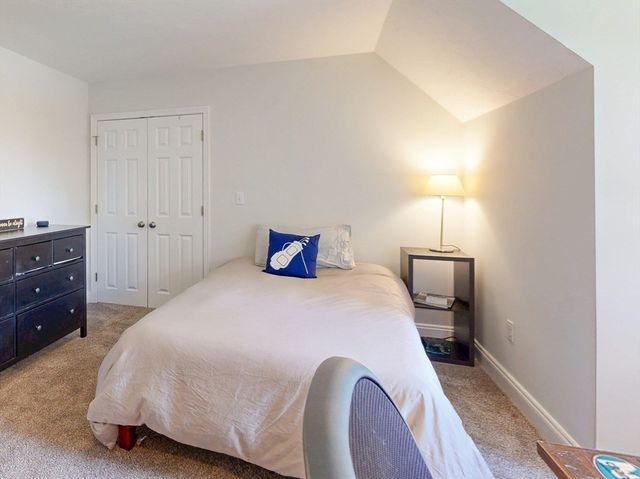15 Loeffler Ln, Medfield, MA 02052