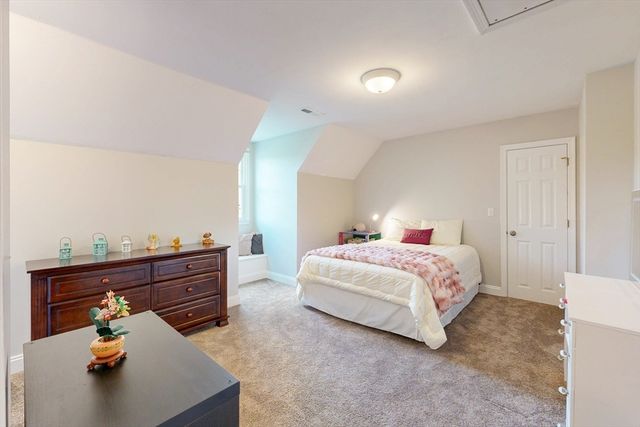 15 Loeffler Ln, Medfield, MA 02052