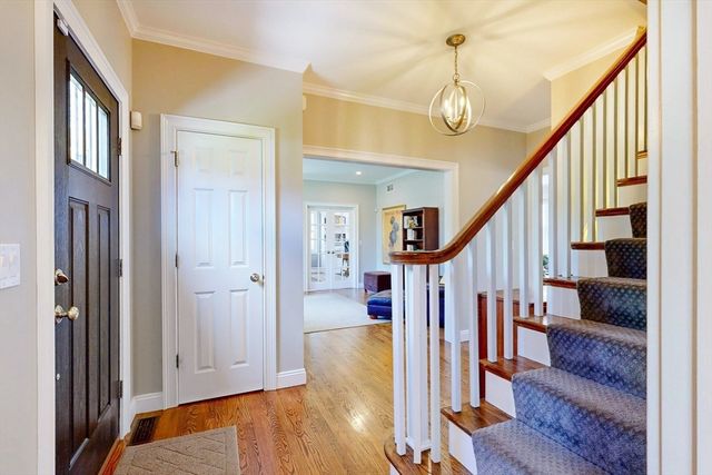 15 Loeffler Ln, Medfield, MA 02052