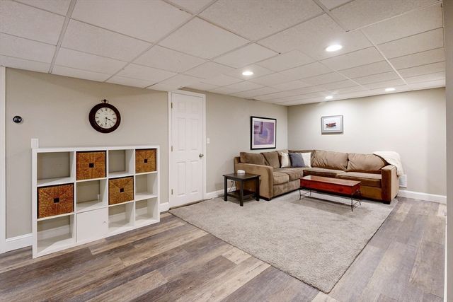 15 Loeffler Ln, Medfield, MA 02052