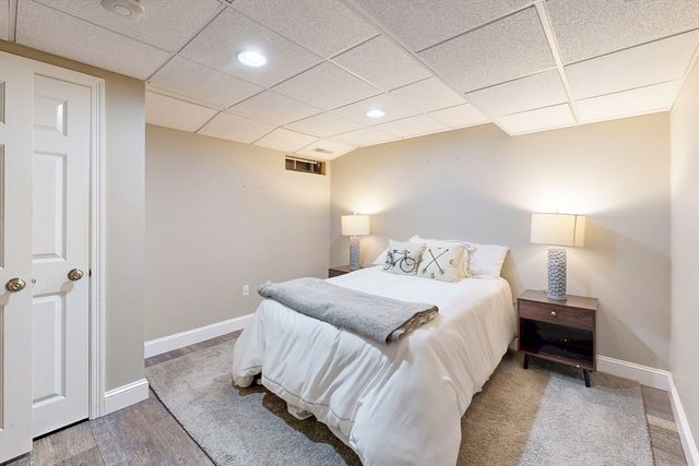 15 Loeffler Ln, Medfield, MA 02052