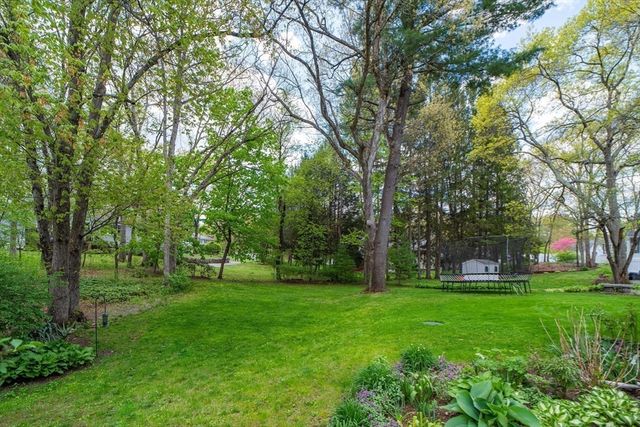 15 Loeffler Ln, Medfield, MA 02052