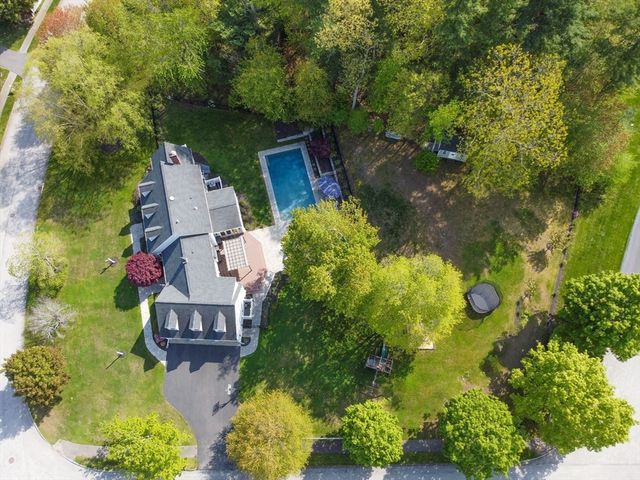 15 Loeffler Ln, Medfield, MA 02052