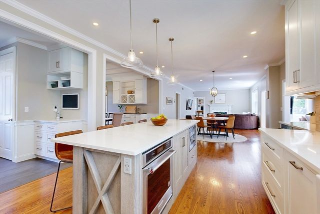 15 Loeffler Ln, Medfield, MA 02052
