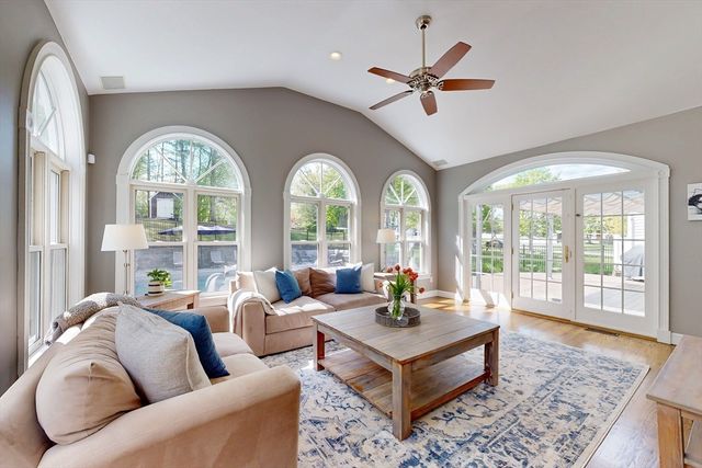 15 Loeffler Ln, Medfield, MA 02052