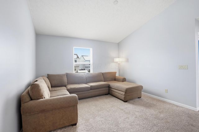 1756 Damos Way, Marysville, OH 43040