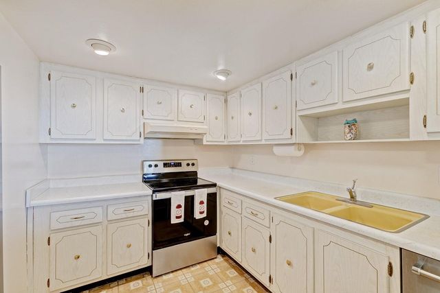 2800 N Ocean Drive B - 6d, Singer Island, FL 33404