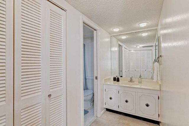 2800 N Ocean Drive B - 6d, Singer Island, FL 33404