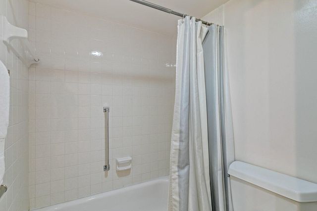 2800 N Ocean Drive B - 6d, Singer Island, FL 33404